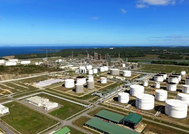 Tổ hơp nhà máy lọc dầu Hòa Phát Dung Quốc