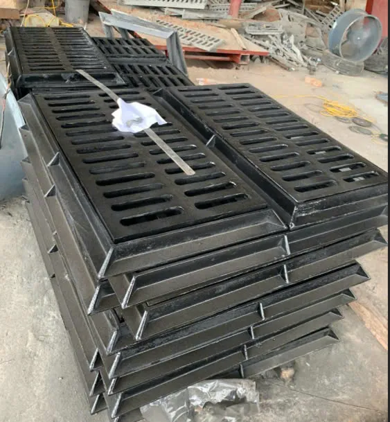 Bộ lưới chắn rác bằng gang cầu 960x530x50 mm